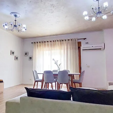 דירה Penthouse Of Downtown טיראנה