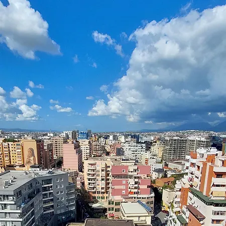 Penthouse Of Downtown דירה טיראנה