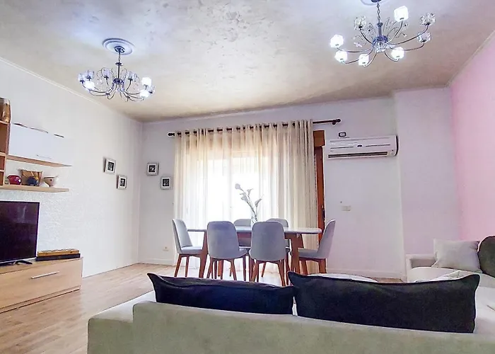 公寓 Penthouse Of Downtown 地拉那